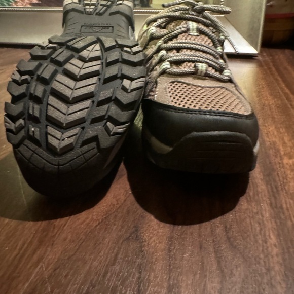 Ozark Trail Women’s Hiking Shoes - Picture 10 of 15